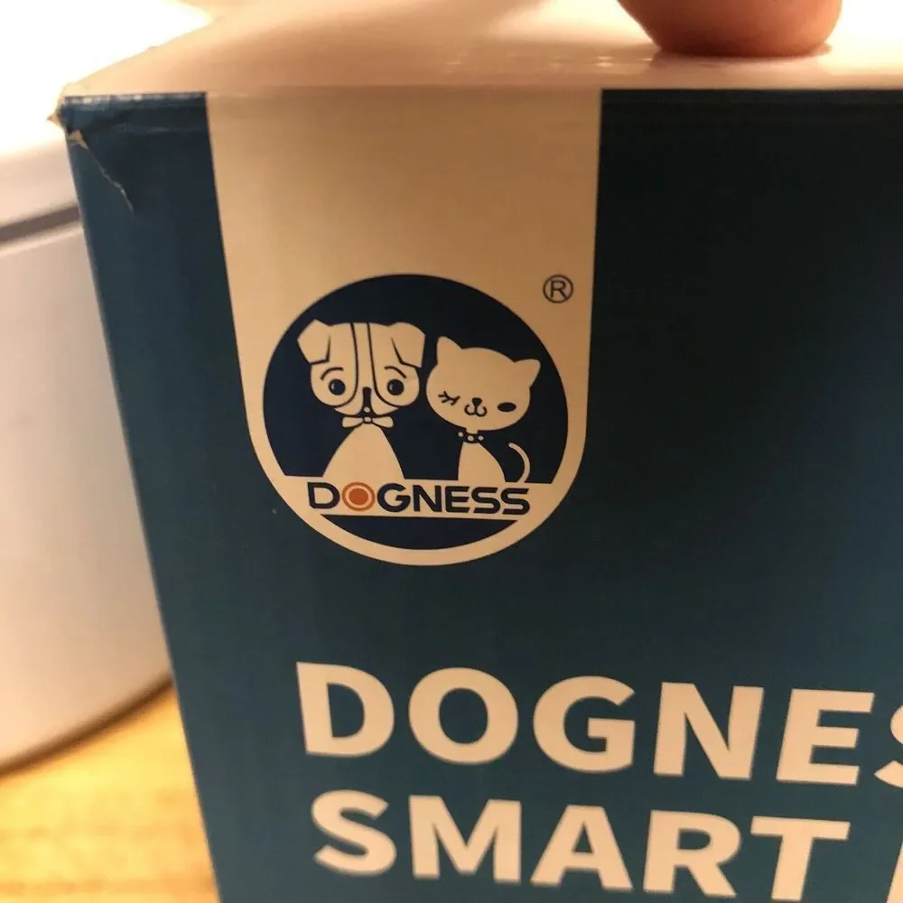 Dogness Pet Smart Water Fountain PLUS (LARGE PETS) White Auto Shuts Off 3.2 L